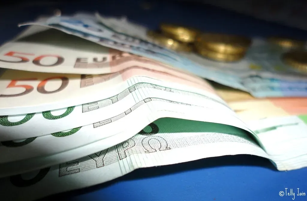 Overconfidence, Bad Bets, and Why the Money Disappears (Tele_Jane, Flickr, CC BY 2.0)