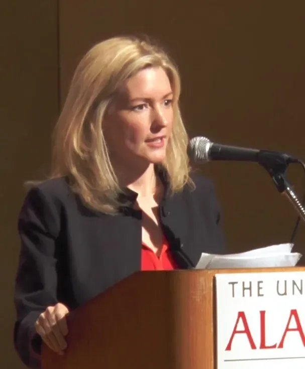 The Help by Kathryn Stockett (Kathryn Stockett at 06:43, cropped, CC BY 3.0)