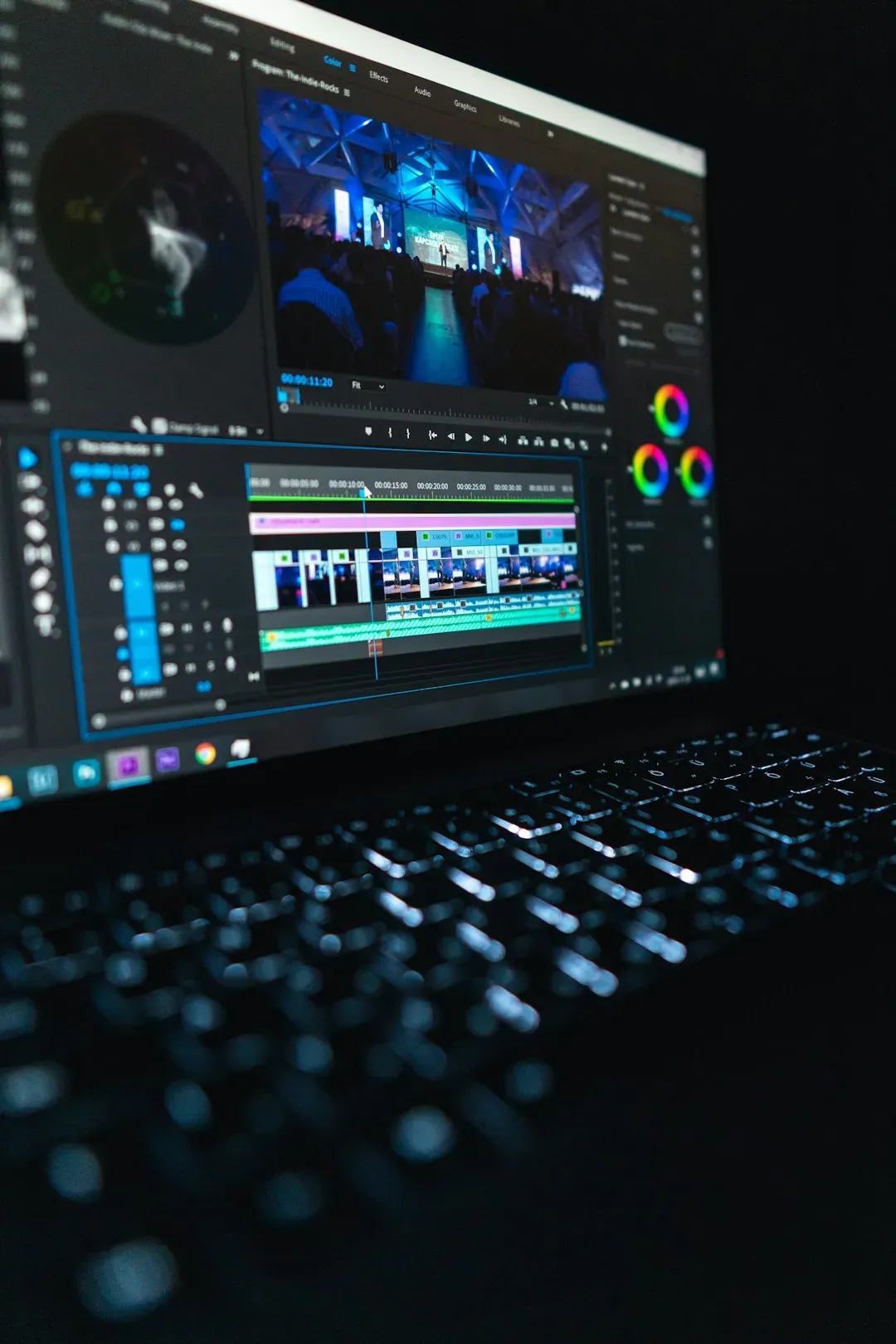 Trailer Houses, Not the Film's Editor (Image Credits: Unsplash)