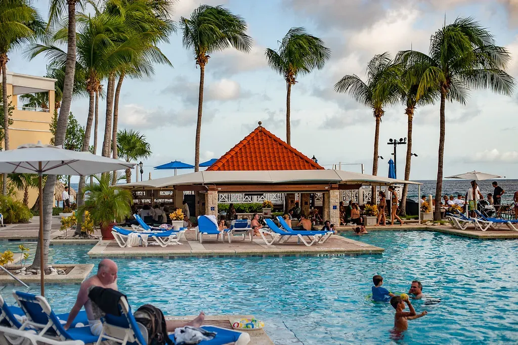 Marriott's Grand Chateau: Upscale, Fee-Free, and Family-Friendly (Image Credits: Flickr)