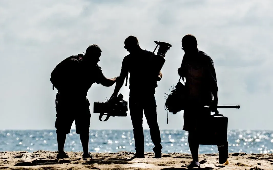 5. Undermining the Director in Front of the Crew (Image Credits: Unsplash)