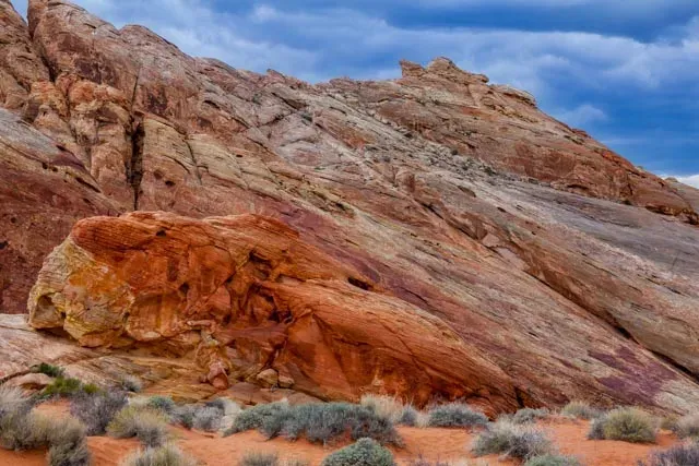 What Makes a Valley a Wind Trap (The landscape on the way to the White Domes, CC BY 2.0)