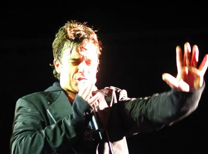 1. Robbie Williams - $300 Million (Image Credits: Wikimedia)