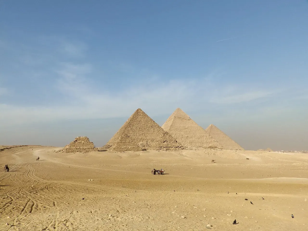 Egyptian Pyramid Construction Secrets Emerge (Image Credits: Pixabay)