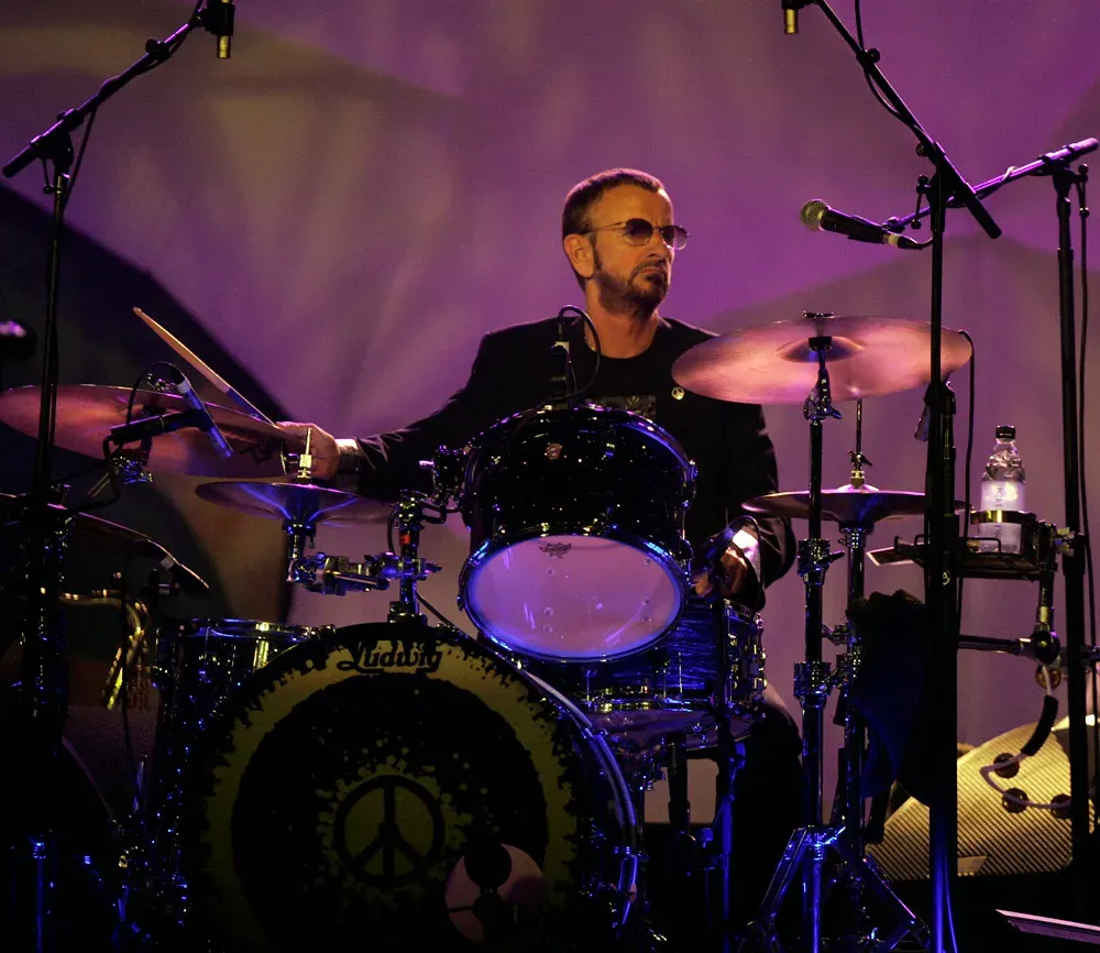 Using Collaborative Playlist Features to Enhance Group Vibes (Image Credits: Flickr)