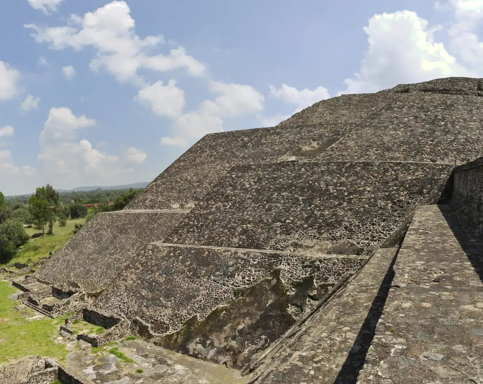 Teotihuacan: The Place Where Gods Were Created (Image Credits: Wikimedia)