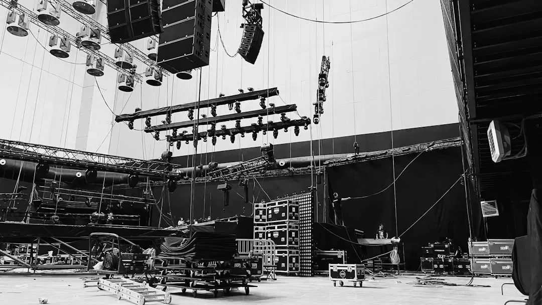 Hour 4: The Strike - Tearing Down the Stage (Image Credits: Unsplash)