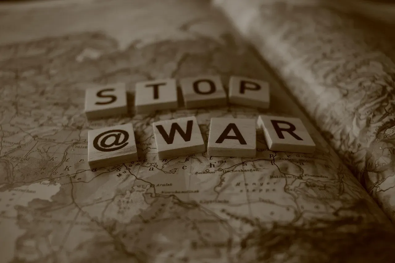 7. War and Peace by Leo Tolstoy (Image Credits: Pixabay)
