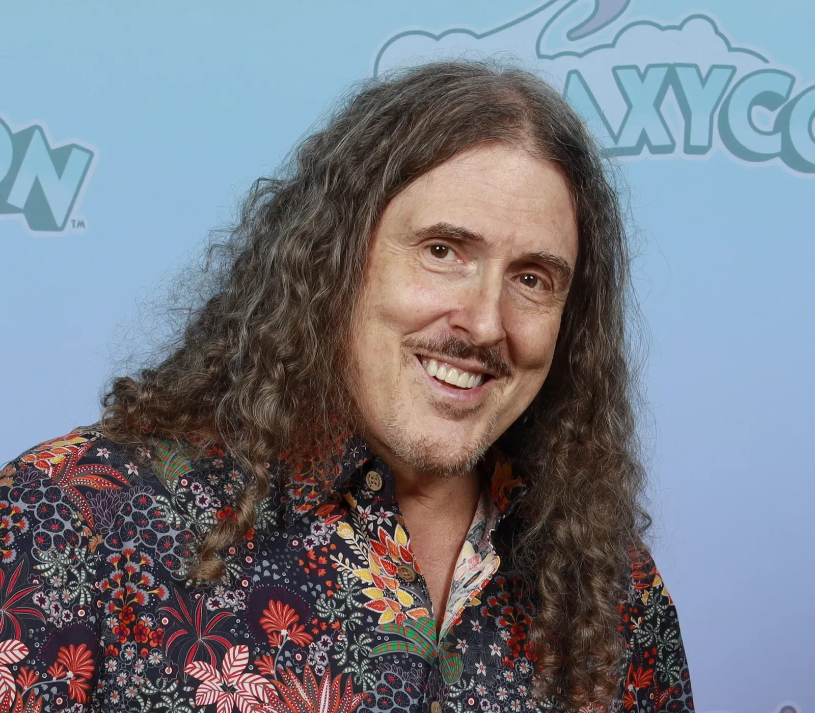 7. "Weird Al" Yankovic – Off the Deep End ("Bite Me") (Image Credits: Wikimedia)