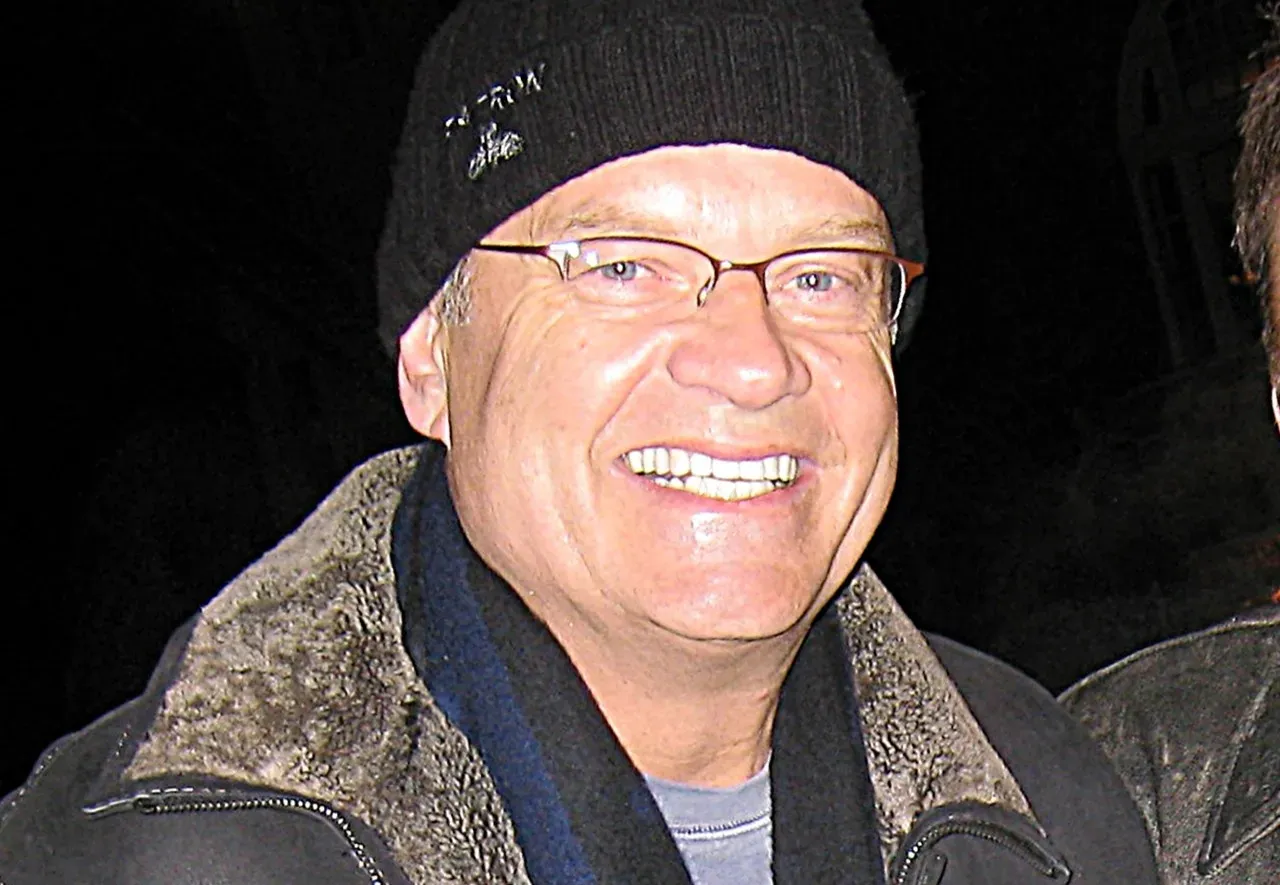 2. Frasier (1993) (Image Credits: Wikimedia)