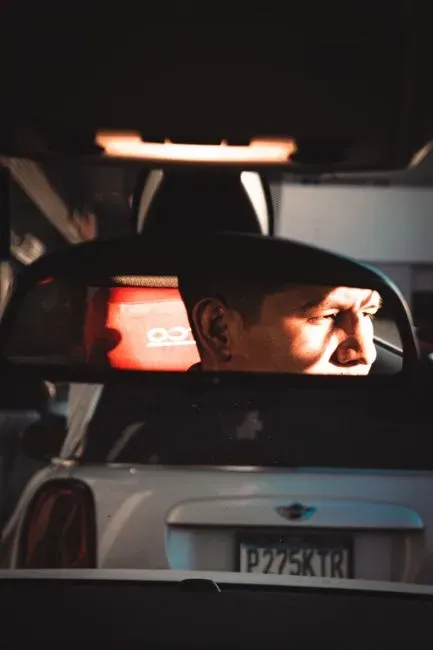 4. Taxi Driver (1976) – "You talkin' to me?" (Image Credits: Pexels)