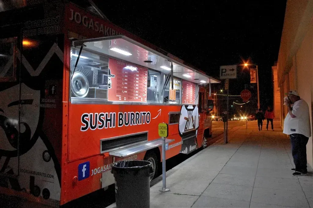 8. Food Trucks Deliver Something Fine Dining Rarely Can: True Culinary Adventure (Joey Z1, Flickr, CC BY 2.0)