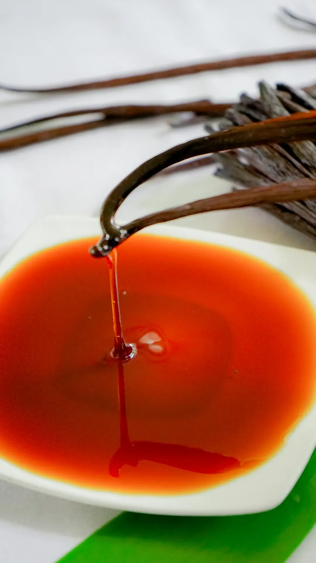 Vanilla Extract's Synthetic Substitutes (Image Credits: Unsplash)