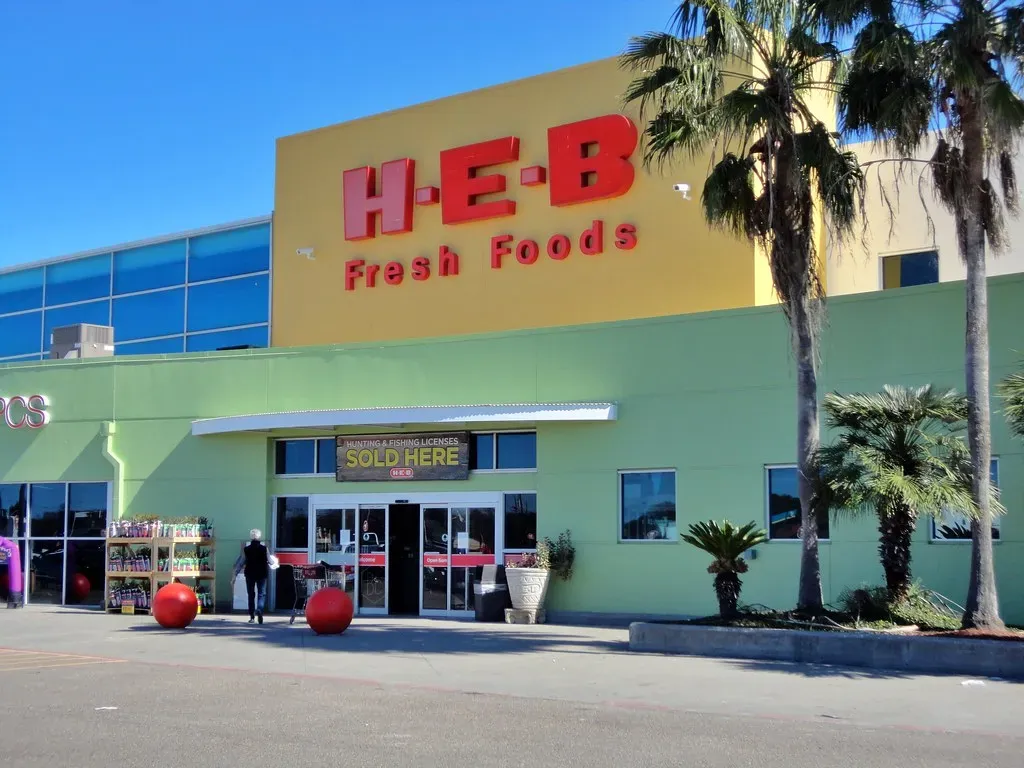 3. H-E-B – The Regional King That Keeps Winning (Jay Phagan, Flickr, CC BY 2.0)