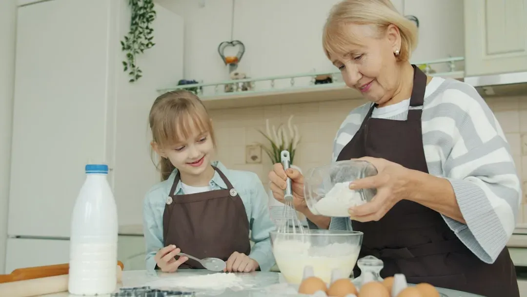 9. They Trust Their Own Kitchens More Than Restaurant Kitchens (Image Credits: Unsplash)