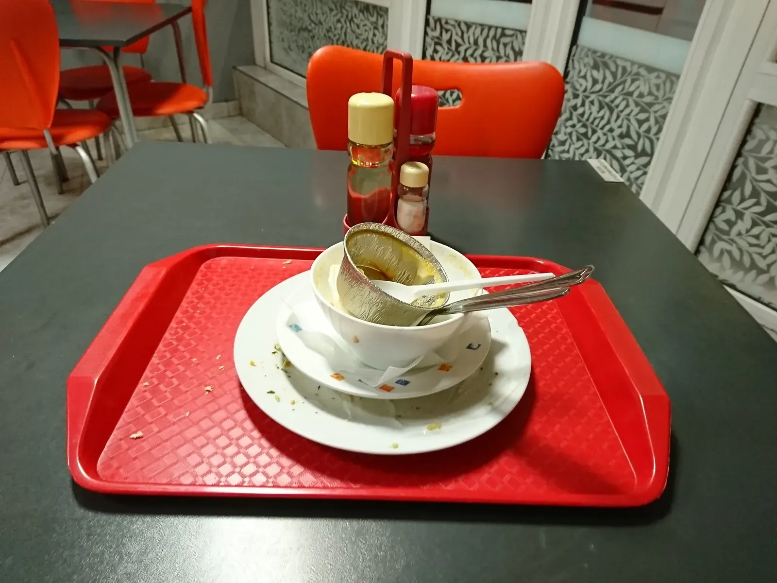 2. Smudged Glassware and Spotted Silverware (Image Credits: Wikimedia)