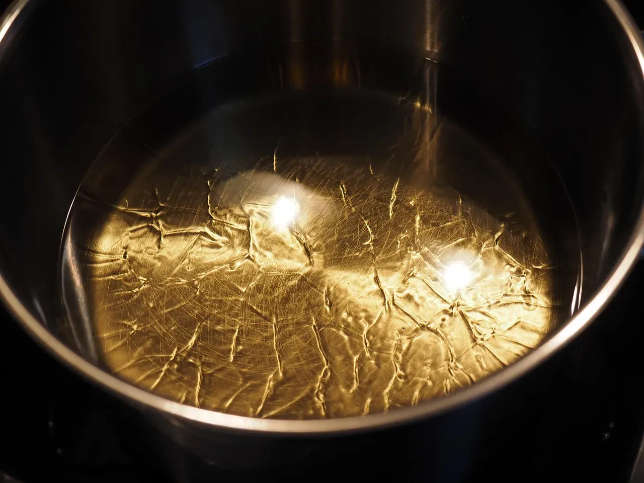 5. Using the Wrong Oil for the Heat Level (Image Credits: Pixabay)