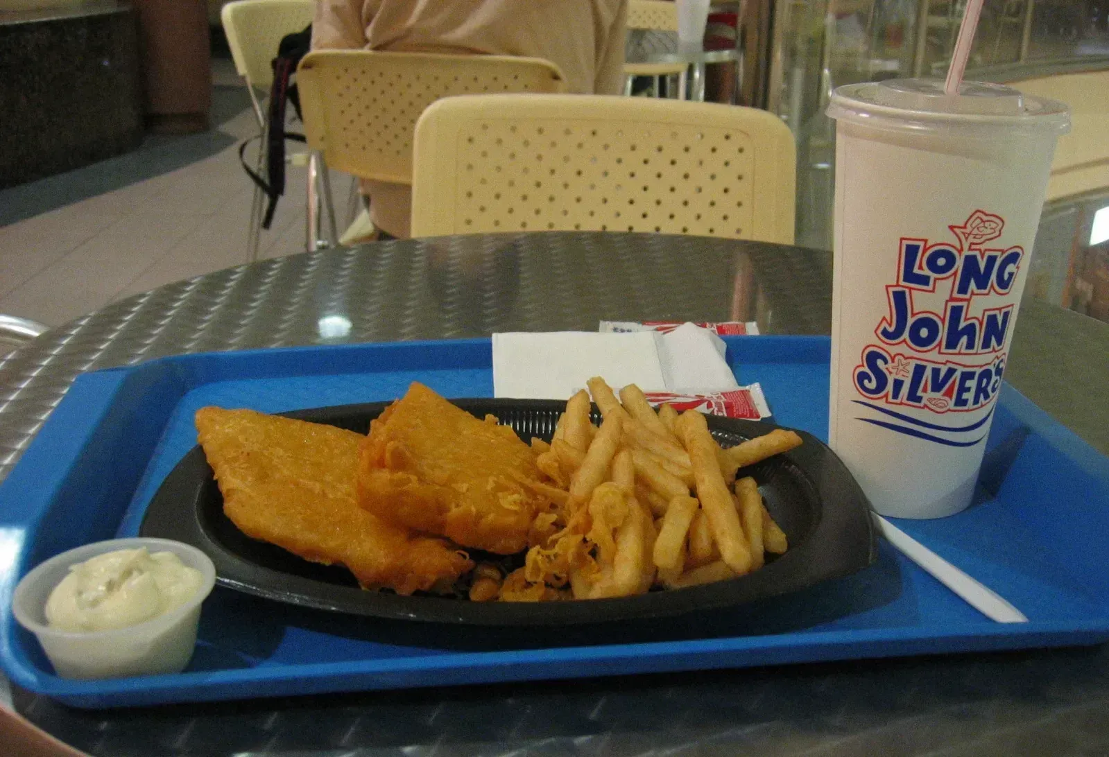9. Long John Silver's: A Relic That Has Overstayed Its Welcome (Image Credits: Wikimedia)