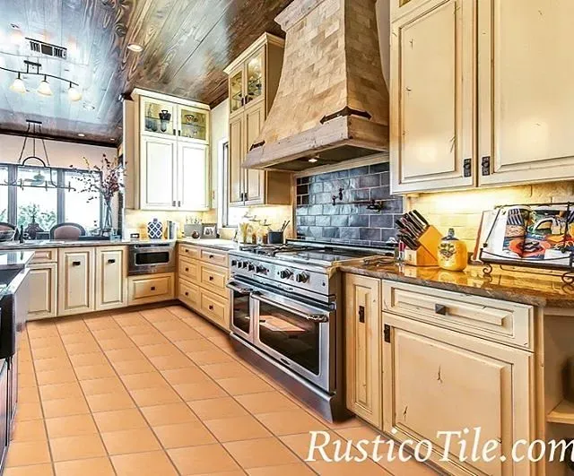 5. Terracotta: The Color of Sun-Baked Earth and Endless Warmth (mcstandr, Flickr, CC BY 2.0)