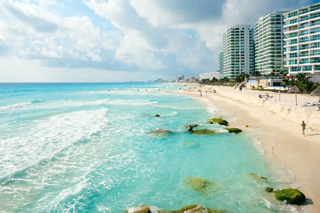 3. Cancún, Mexico: Tourism Overload Drowns Out Quality (Image Credits: Flickr)