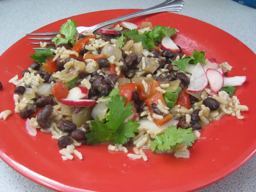 2. Black Beans and Rice (Image Credits: Flickr)