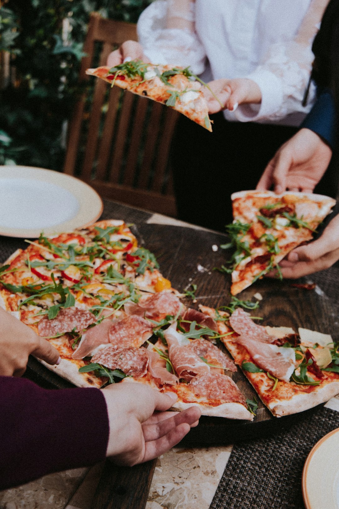 Technology Meets Tradition in Modern Food Sharing (Image Credits: Unsplash)