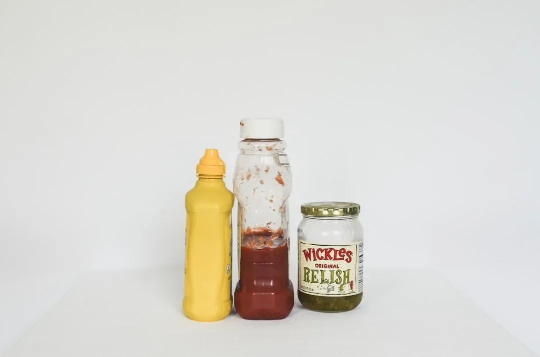 5. Condiment Containers Are Rarely as Clean as They Look (Image Credits: Unsplash)
