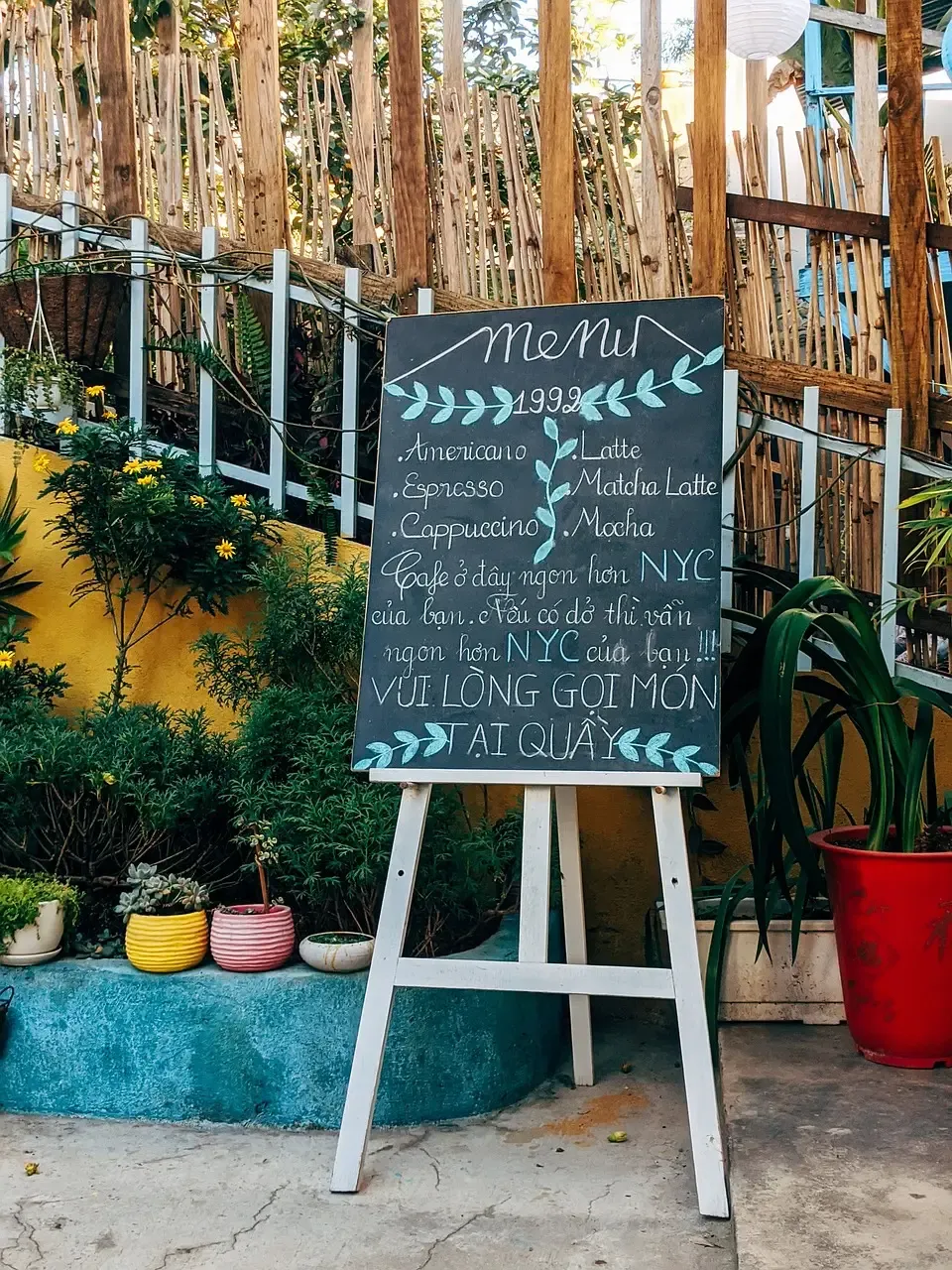 Faded, Outdated Menu Boards (Image Credits: Pixabay)