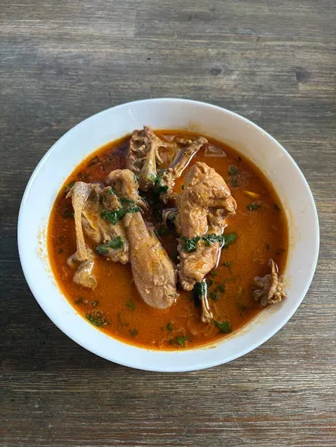 8. A Heavy-Bottomed Stock Pot for Real Broth (Image Credits: Pexels)