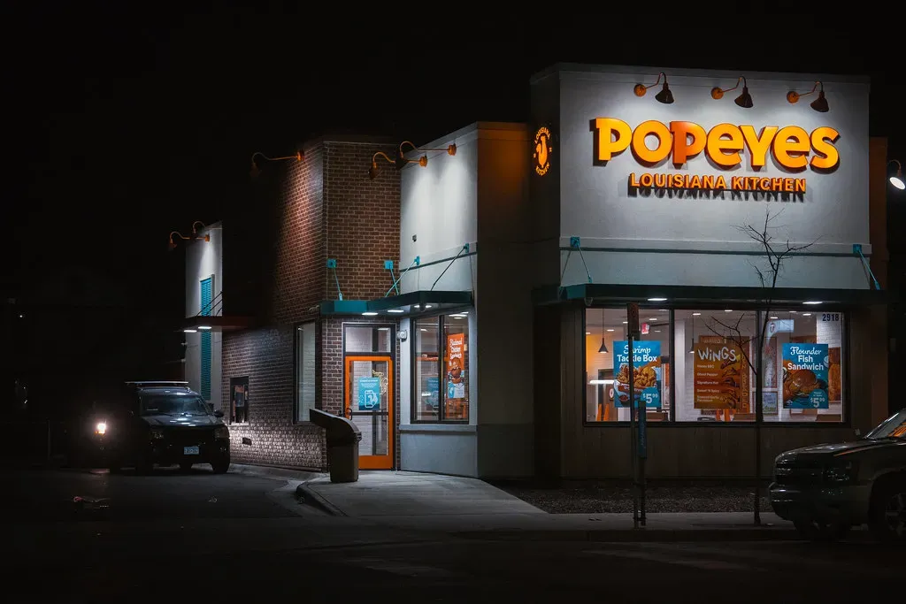 Popeyes: Great Chicken, Terrible Wait Times (Image Credits: Flickr)