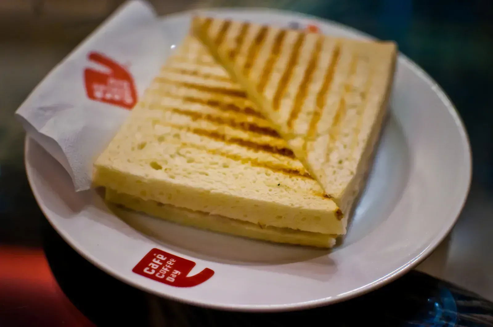 2. Chick-fil-A Grilled Chicken Sandwich (By Sirsendu.mohanta, CC BY-SA 4.0)