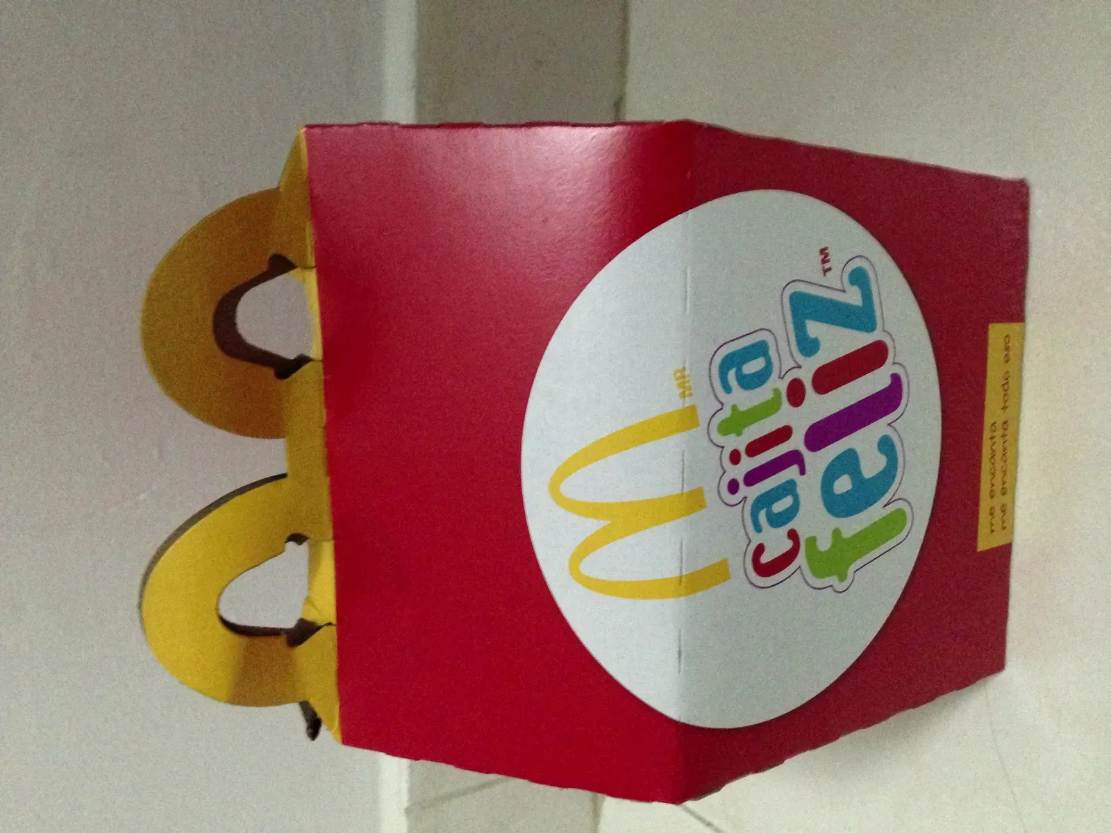 9. The McDonald's Happy Meal: A Box That Changed Everything (Image Credits: Wikimedia)