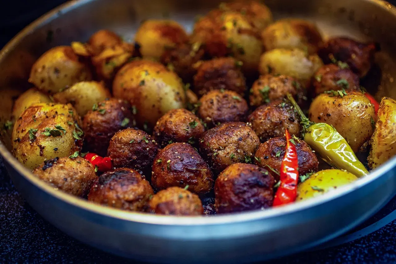 3. Swedish Meatballs Are Actually Turkish (Image Credits: Pixabay)