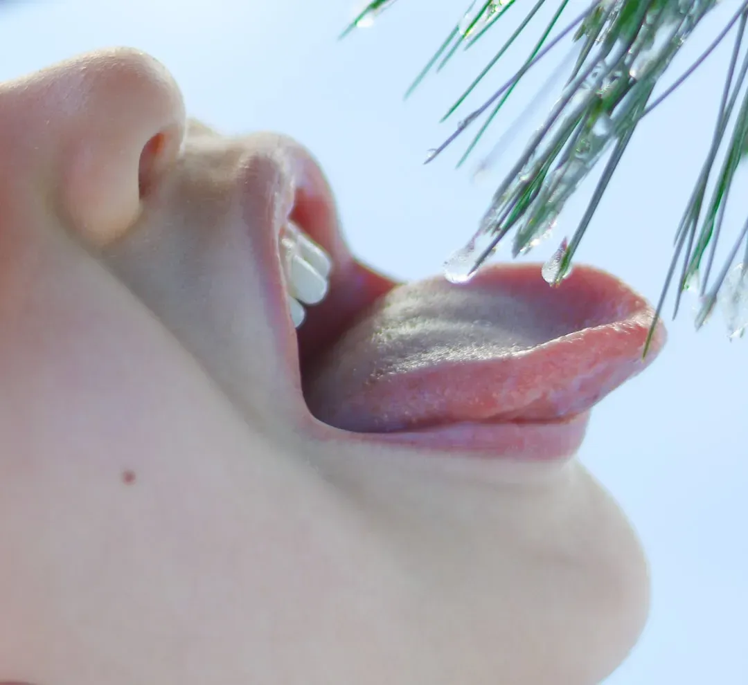 Sign 4: Pale or Jaundiced Skin and a Sore Tongue (Image Credits: Unsplash)