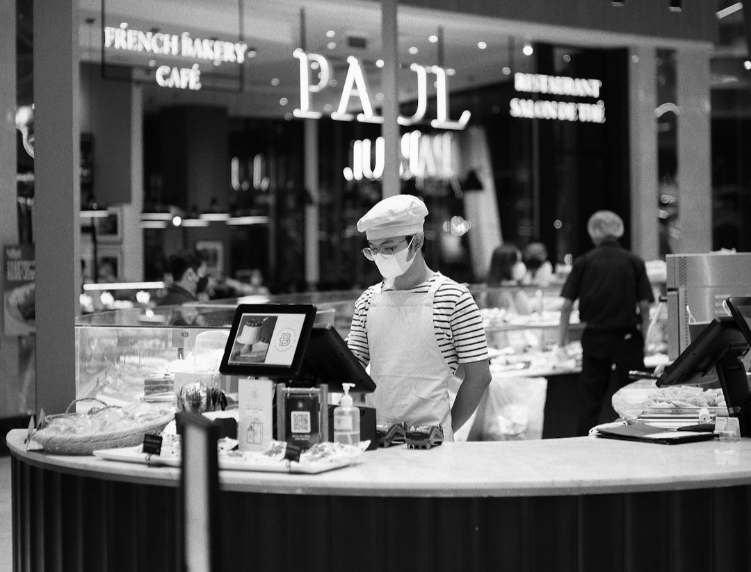 Celebrity Chefs Are Taking Over Terminal Real Estate (Image Credits: Unsplash)