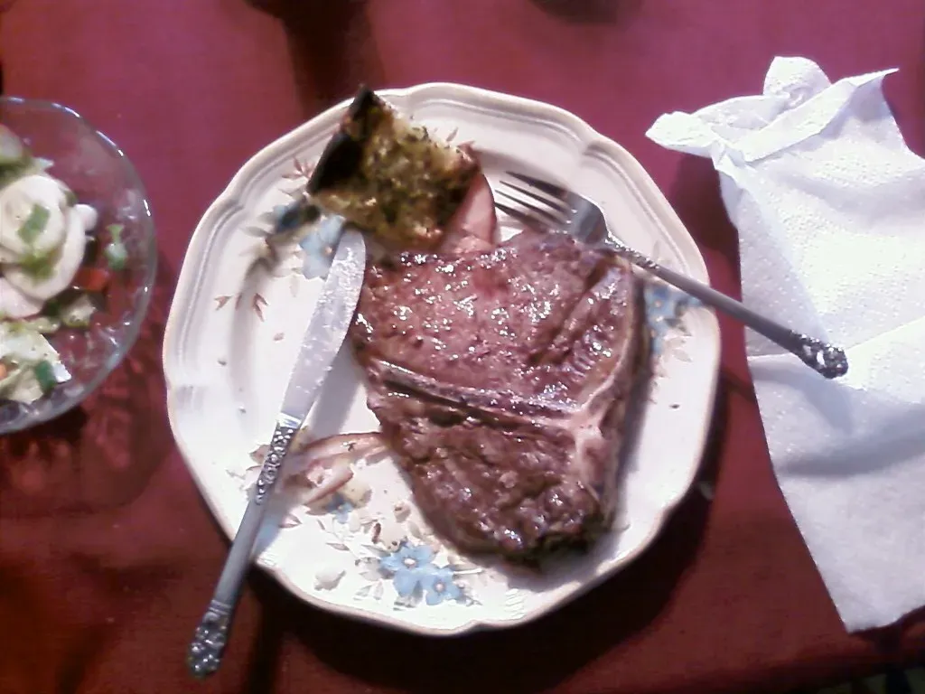 Watch Out: "Meat Glue" and the Fake Prime Scam (Zolotkey, Flickr, CC BY-SA 2.0)