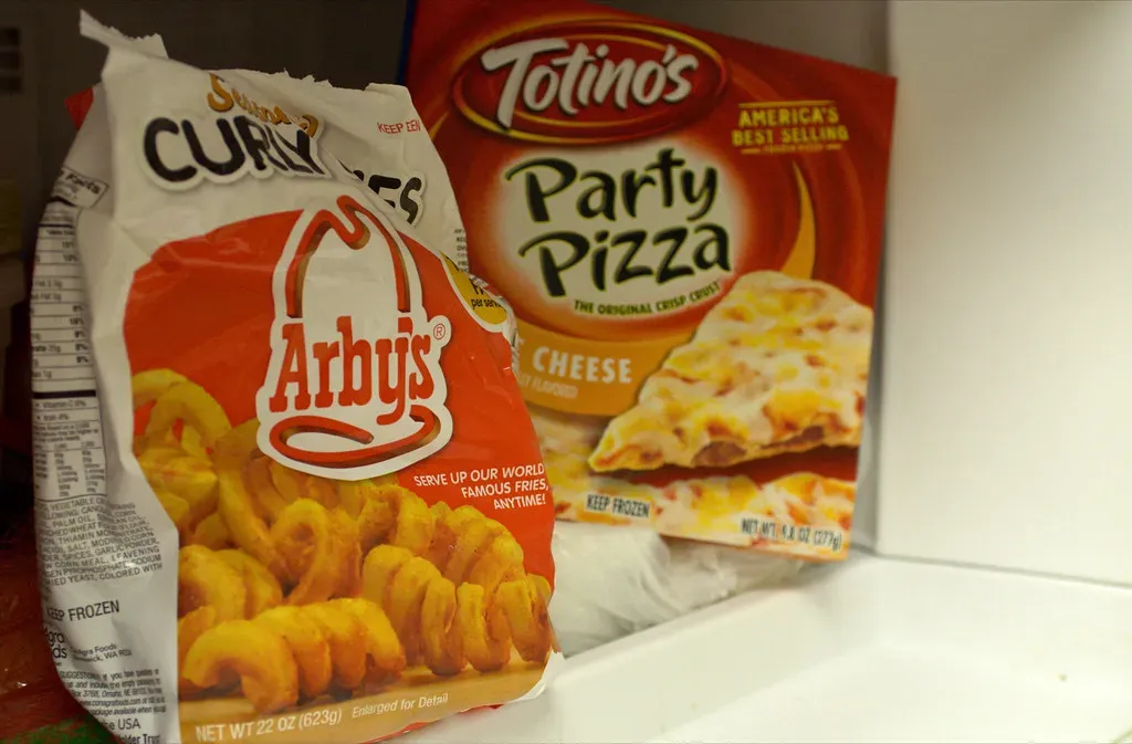 Over-Reliance on Frozen Processed Foods (Image Credits: Flickr)