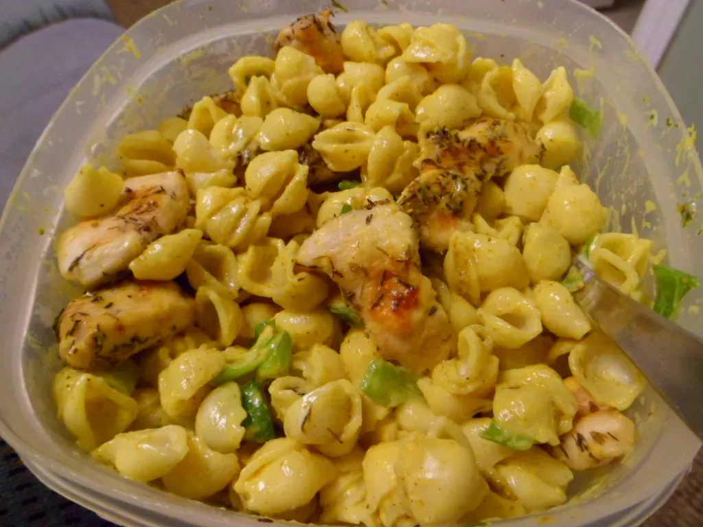 5. Olive Garden Asiago Tortelloni Alfredo With Grilled Chicken: The Healthy-Sounding Trap (Image Credits: Flickr)