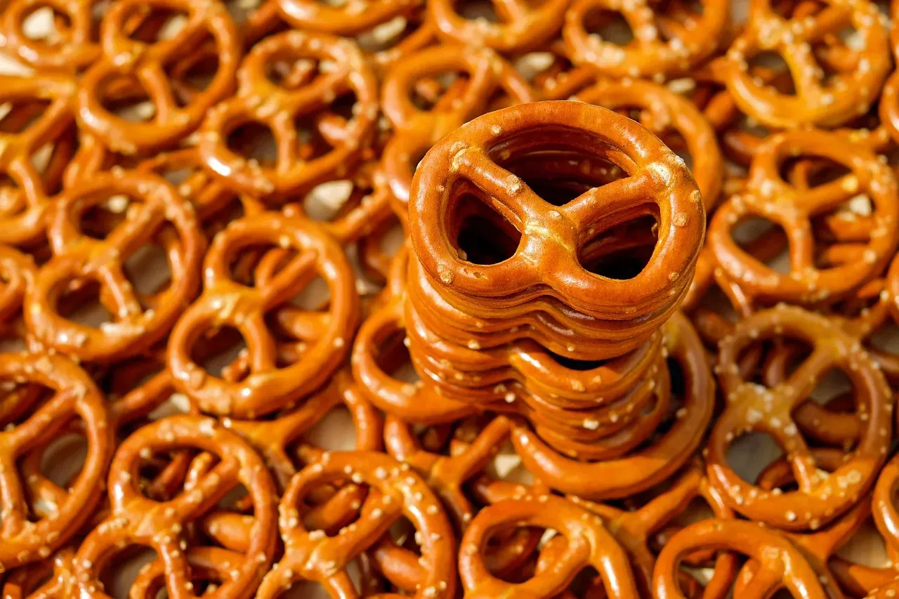 Pretzels: The Salty, Nutritionally Void Snack (Image Credits: Pixabay)