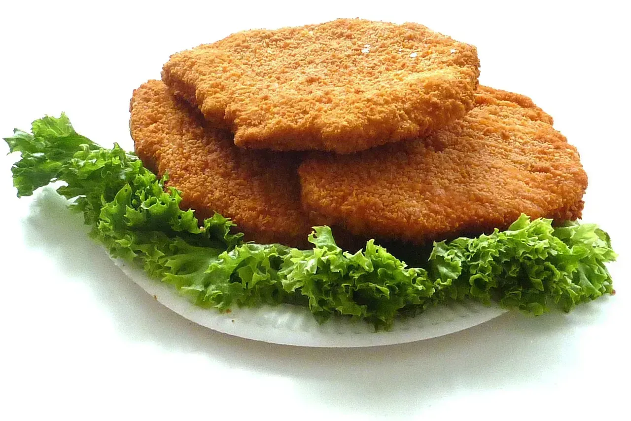 7. Wiener Schnitzel at Mass-Market Restaurants, Austria (Image Credits: Pixabay)