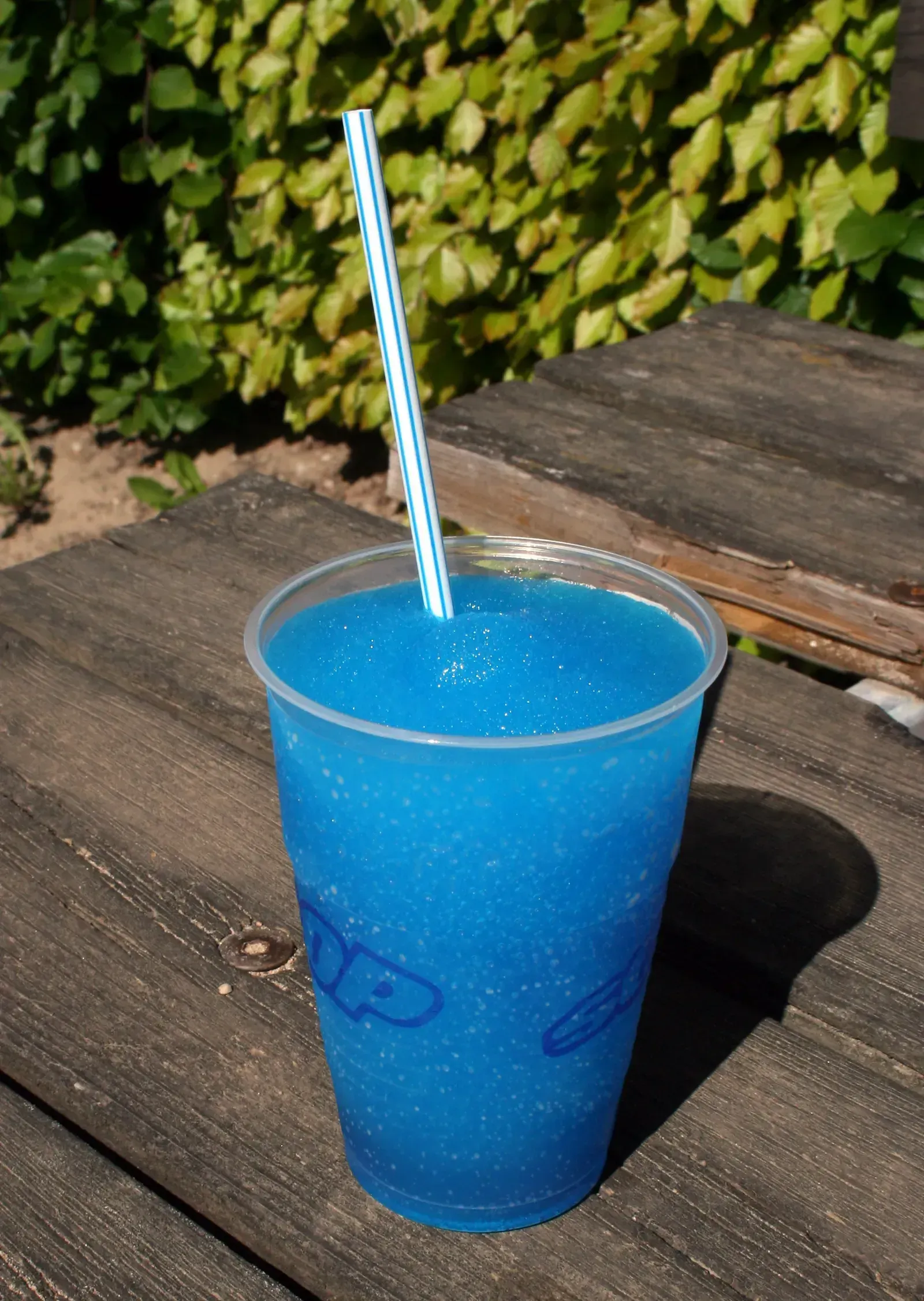 8. Gas Station Slushies and Frozen Drinks: Liquid Sugar Overload (By Entheta, CC BY-SA 3.0)