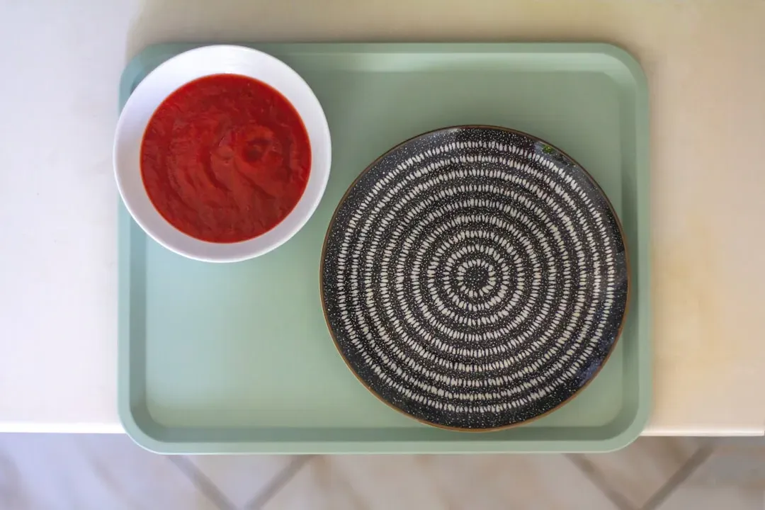 4. The Sauce Tastes Flat, Gummy, or One-Dimensional (Image Credits: Unsplash)