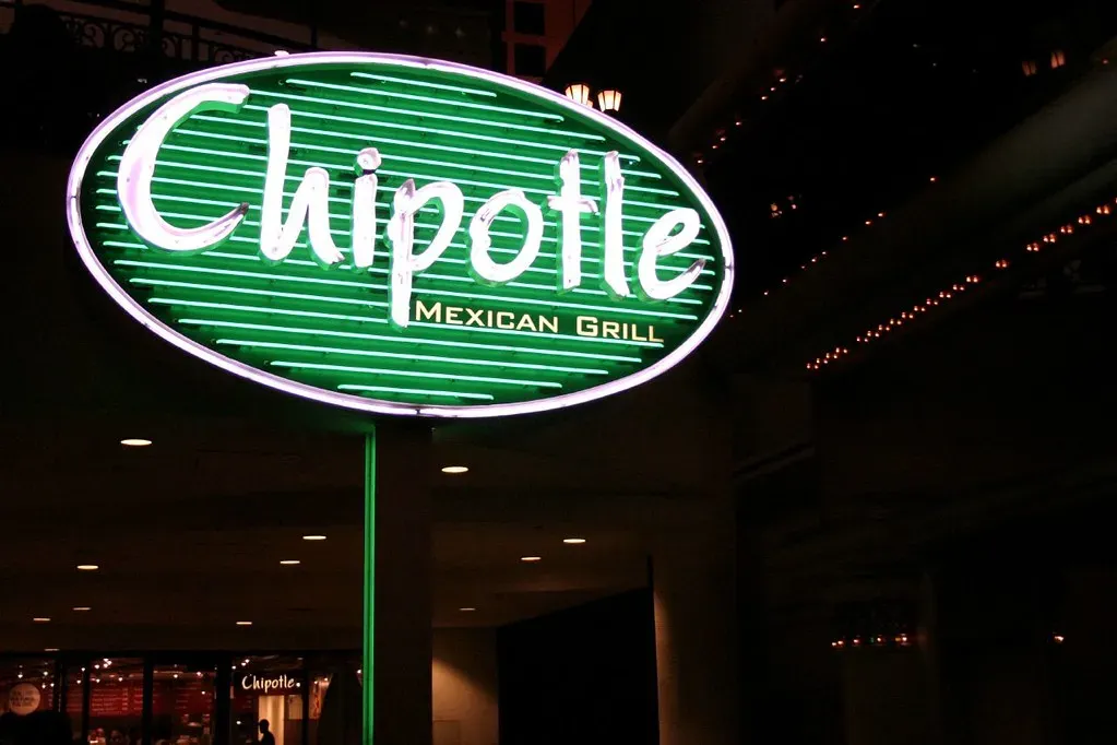 2. Chipotle: The Burrito That Keeps Getting Lighter (ishane, Flickr, CC BY 2.0)