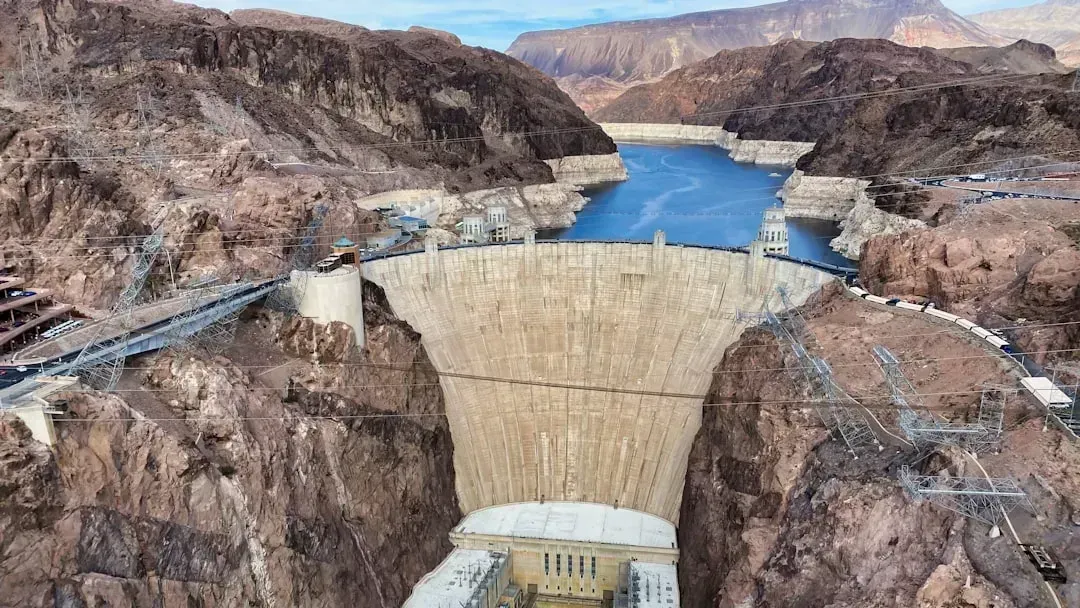 7. Take a Day Trip to Hoover Dam (Image Credits: Unsplash)