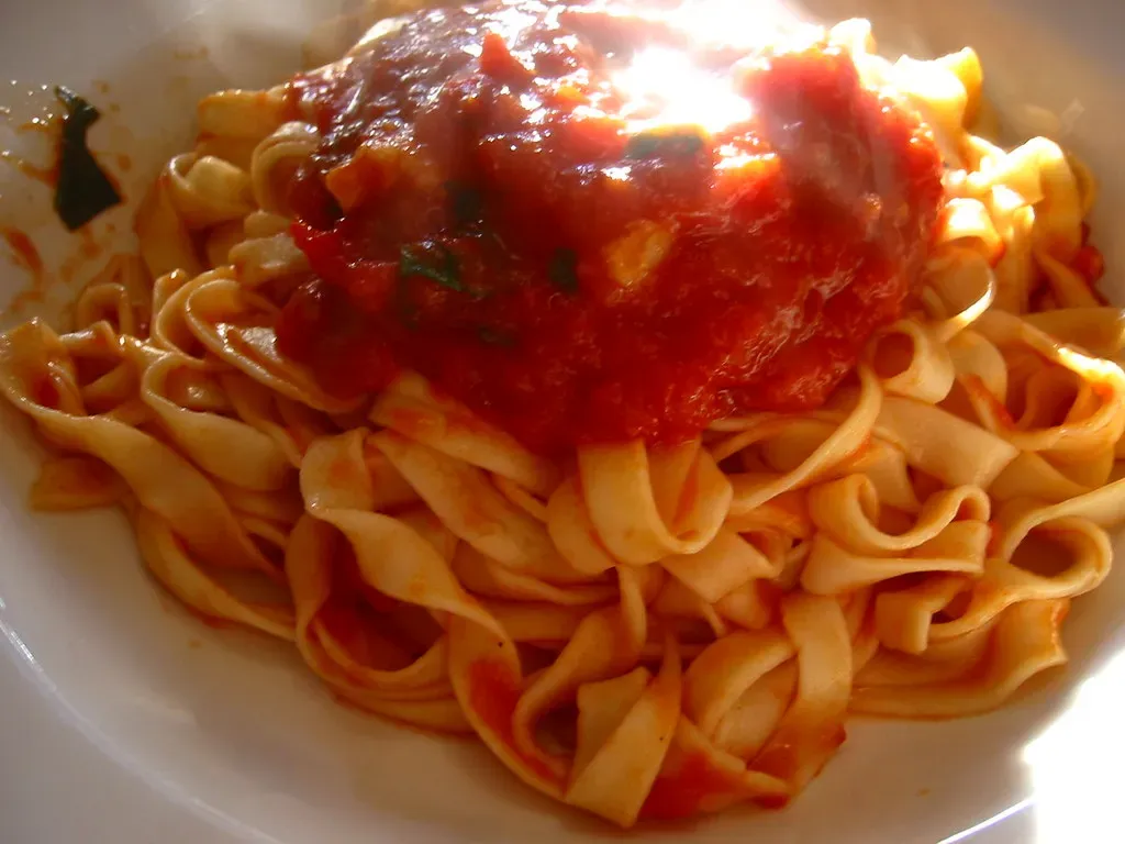 Mistake 7: Mismatching Pasta Shapes and Sauces (WordRidden, Flickr, CC BY 2.0)