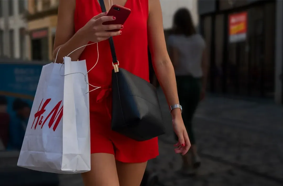 The Personal Shopping Assistant Lives in Your Phone (Image Credits: Unsplash)