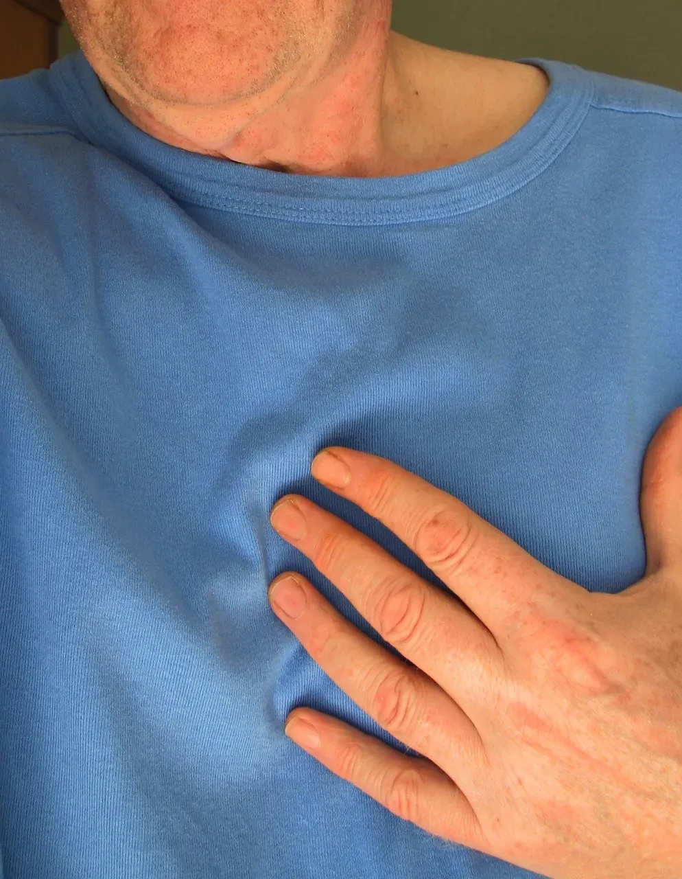 7. Irregular Heartbeat or Heart Palpitations (Image Credits: Pixabay)