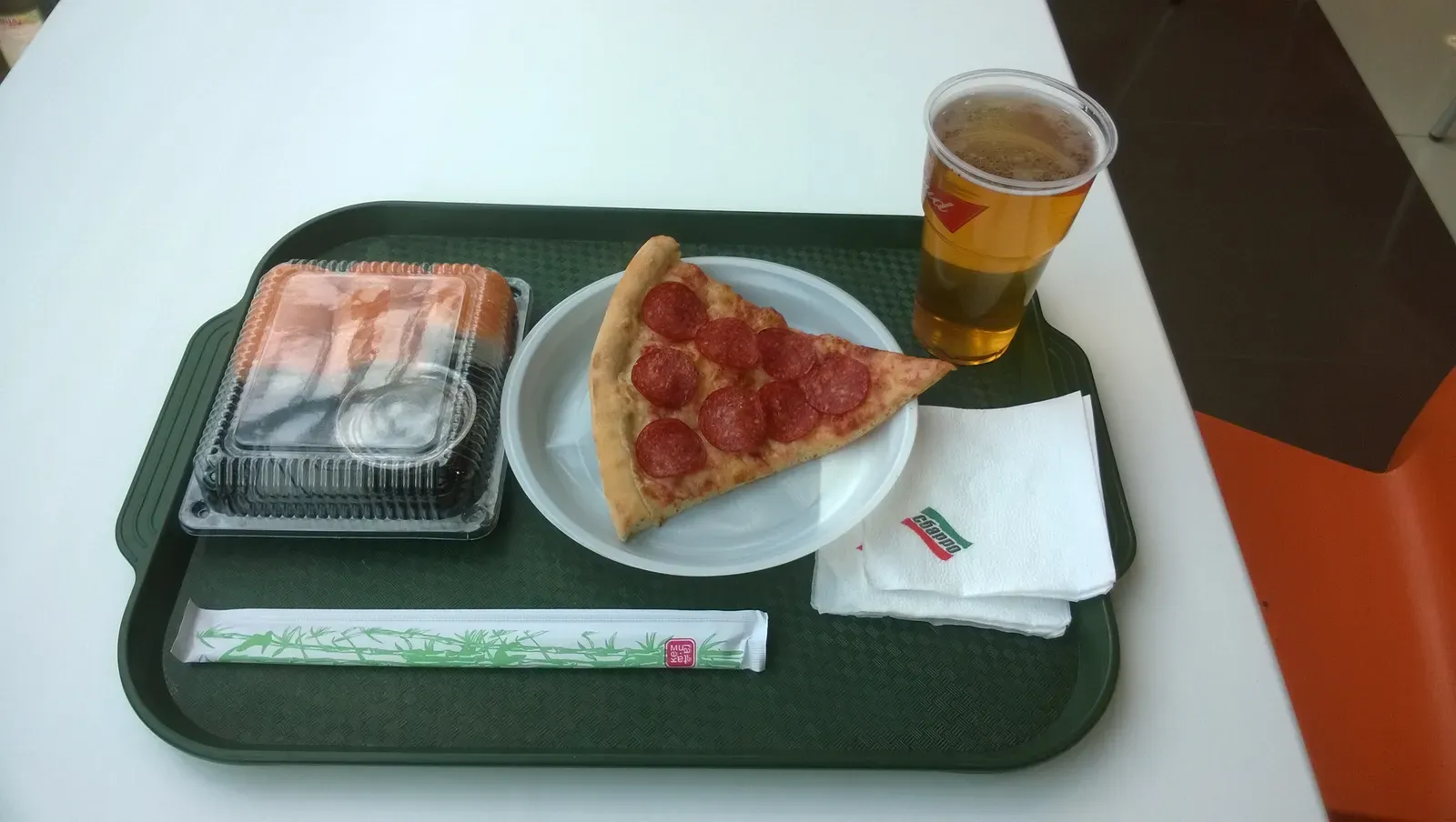 9. Fast Food Items Containing Microplastic-Prone Packaging (By К.Артём.1, CC BY-SA 4.0)