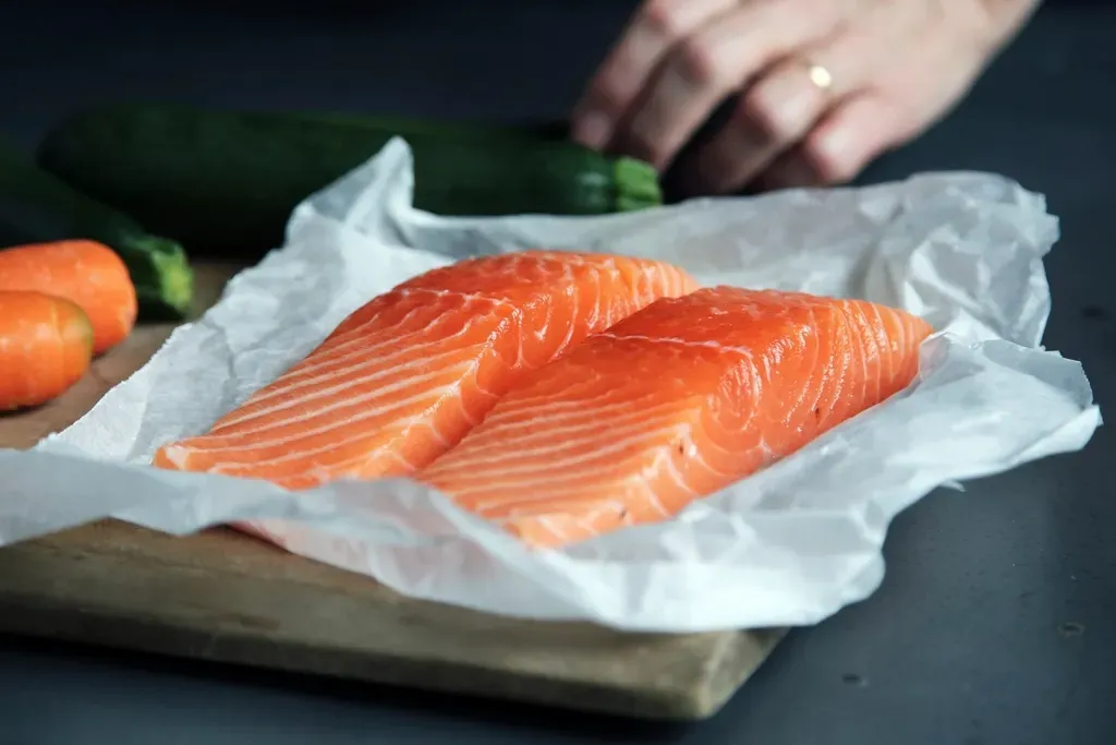 2. Salmon: Omega-3s, Shine, and More (Image Credits: Rawpixel)