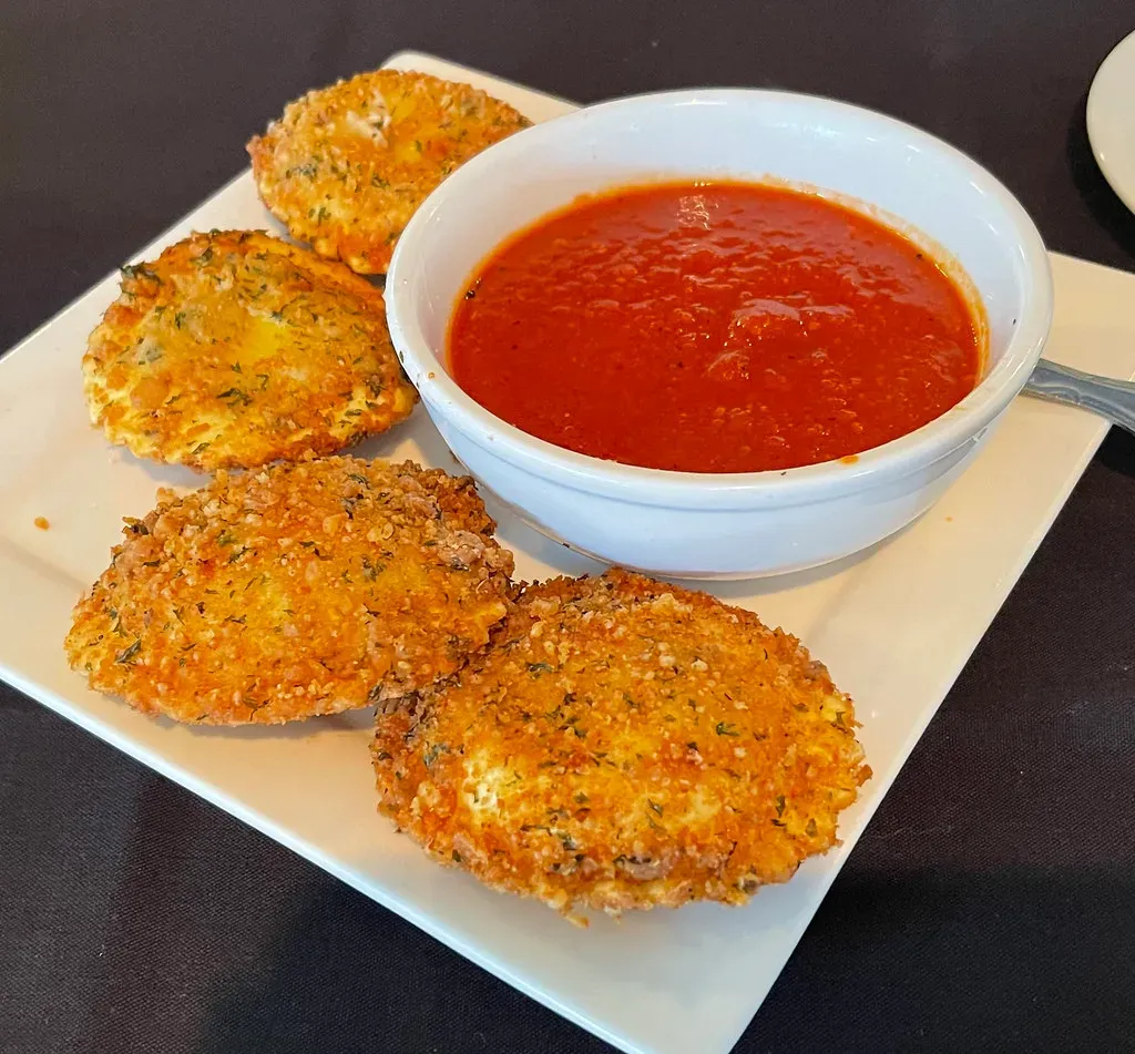 Toasted Ravioli: St. Louis's Accidental Innovation (Image Credits: Flickr)